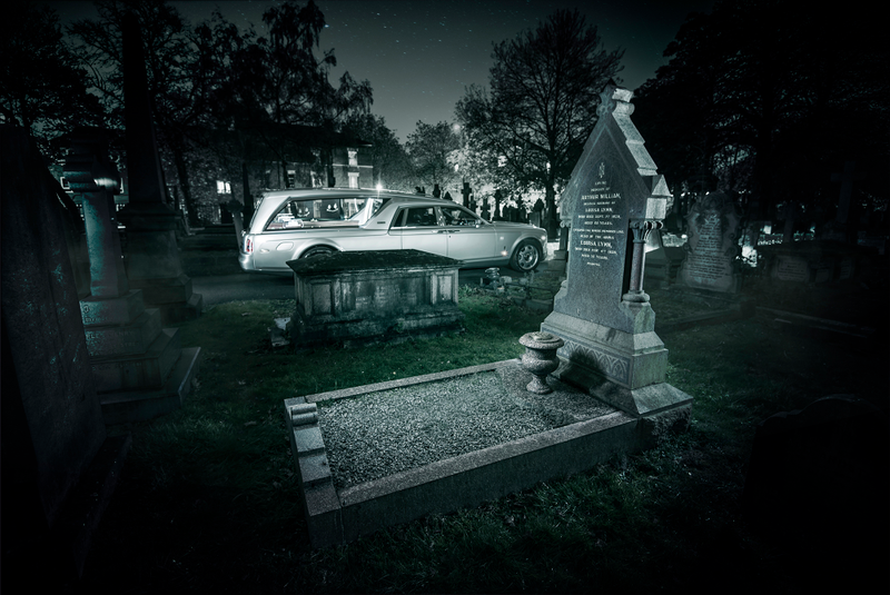 Illustration for article titled The First Rolls Royce Phantom Hearse